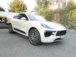 Grau Gebraucht 2021 Porsche Macan Turbo SUV | 51.890 €