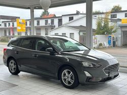Grau Gebraucht 2020 Ford Focus Kombi | 10.400 € (Guter Preis)