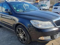 Schwarzmagic perleffekt Gebraucht 2010 Skoda Octavia Ambiente Kombi | 2.600 € (Guter Preis)