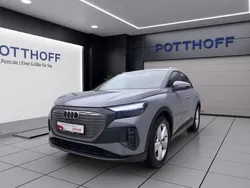 Grau Gebraucht 2022 Audi Q4 e-tron Comfort SUV | 28.450 € (Fairer Preis)