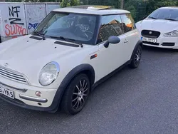Weiß Gebraucht 2004 Mini ONE Kleinwagen | 750 € (Fairer Preis)
