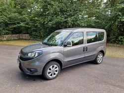 Grau Gebraucht 2019 Fiat Doblò Family Van / Kleinbus | 9.999 € (Guter Preis)
