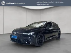 Schwarz Gebraucht 2025 VW Golf VIII Black Edition Limousine | 49.890 €