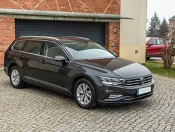 Grau Gebraucht 2021 VW Passat Business Kombi | 16.900 € (Guter Preis)