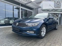Blau Gebraucht 2020 VW Passat Comfortline Kombi | 17.480 € (Fairer Preis)