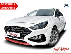 Weiß Gebraucht 2021 Hyundai i30 Edition 30 Limousine | 17.990 € (Etwas zu teuer)
