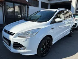 Weiß Gebraucht 2016 Ford Kuga Individual SUV | 13.990 € (Guter Preis)