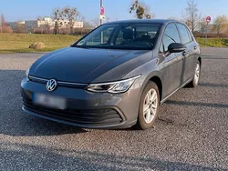 Grau Gebraucht 2020 VW Golf VIII Limousine | 19.800 € (Guter Preis)