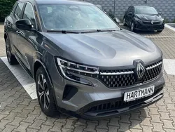Dolomitgrau (grau) Gebraucht 2025 Renault Austral Evolution SUV | 33.258 € (Guter Preis)