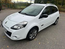 Weiß Gebraucht 2010 Renault Clio GrandTour Kombi | 3.500 €