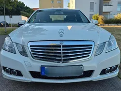 Weiß Gebraucht 2009 Mercedes E200 Limousine | 12.500 € (Etwas zu teuer)