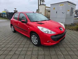 Rot Gebraucht 2010 Peugeot 206+ Basis Kleinwagen | 2.490 € (Guter Preis)