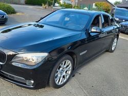Schwarz Gebraucht 2011 BMW 740 Shadowline Limousine | 10.999 € (Guter Preis)