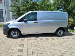 Silber Gebraucht 2021 Mercedes Vito Van / Kleinbus | 22.800 €