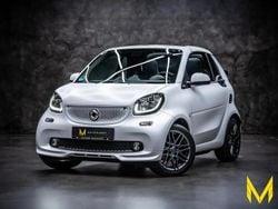 Weiß (moon white (matt) (weiß)) Gebraucht 2019 Smart ForTwo Cabrio Brabus Xclusive Cabrio | 25.555 € (Fairer Preis)