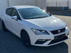 Weiß Gebraucht 2018 Seat Leon Beats Limousine | 13.890 € (Fairer Preis)