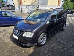 Schwarz Gebraucht 2006 VW Touran Goal Van / Kleinbus | 2.500 € (Etwas zu teuer)