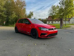 Rot Gebraucht 2019 VW Golf VII R Limousine | 29.000 €