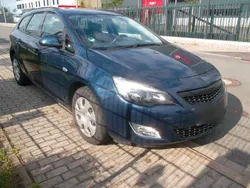 Blau Gebraucht 2011 Opel Astra Kombi | 3.000 € (Superpreis)
