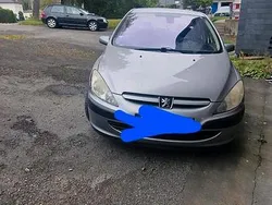 Silber Gebraucht 2004 Peugeot 307 Limousine | 750 € (Superpreis)