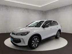 Pure white Gebraucht 2024 VW Tiguan Life SUV | 41.900 € (Fairer Preis)