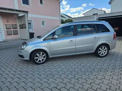 Silber Gebraucht 2005 Opel Zafira Edition Van / Kleinbus | 2.490 € (Guter Preis)