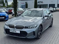Grau Gebraucht 2024 BMW 330 M Sport Kombi | 44.890 € (Guter Preis)