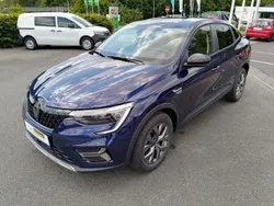 Blau Neu 2025 Renault Arkana Evolution SUV | 30.790 €