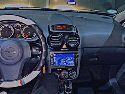 Weiß Gebraucht 2010 Opel Corsa Edition Kleinwagen | 4.000 € (Teuer)