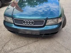 Grün Gebraucht 1996 Audi A4 Kombi | 490 € (Fairer Preis)