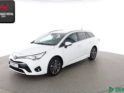 Weiß Gebraucht 2017 Toyota Avensis Kombi | 16.880 € (Fairer Preis)