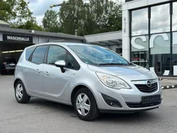 Silber Gebraucht 2011 Opel Meriva Design Edition Van / Kleinbus | 2.450 € (Fairer Preis)