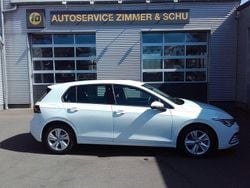 Weiß Gebraucht 2021 VW Golf VIII Life Limousine | 18.900 € (Etwas zu teuer)