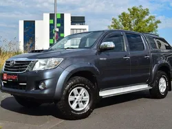 Grau Gebraucht 2012 Toyota HiLux Executive Abholung | 24.999 € (Etwas zu teuer)
