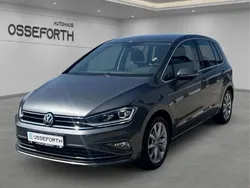 Grau Gebraucht 2020 VW Golf Sportsvan Highline Van / Kleinbus | 17.490 € (Fairer Preis)