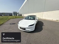 Weiß Gebraucht 2024 Tesla Model 3 Long Range AWD Limousine | 46.000 € (Fairer Preis)