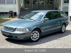 Grün Gebraucht 2002 Volvo V40 Kombi | 999 € (Guter Preis)