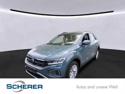 Petroleum blue metallic (metallic) Gebraucht 2022 VW T-Roc Life SUV | 23.930 € (Superpreis)
