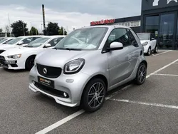Cool silver (metallic) Gebraucht 2019 Smart ForTwo Cabrio Brabus Xclusive Cabrio | 29.444 € (Fairer Preis)