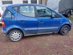 Blau Gebraucht 2001 Mercedes A160 Classic Kleinwagen | 1.100 € (Superpreis)