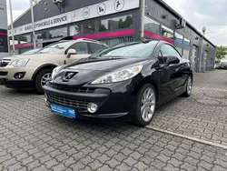 Schwarz Gebraucht 2009 Peugeot 207 CC Cabrio | 4.499 € (Etwas zu teuer)