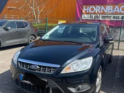 Schwarz Gebraucht 2010 Ford Focus Limousine | 2.700 € (Fairer Preis)