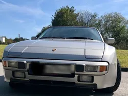 Porsche 944