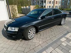 Schwarz Gebraucht 2004 Audi A8 Comfort Limousine | 4.399 € (Etwas zu teuer)