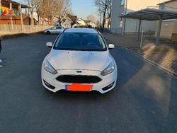 Weiß Gebraucht 2015 Ford Focus Kombi | 6.200 € (Fairer Preis)