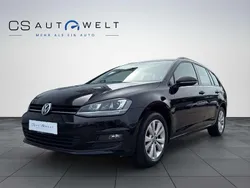 Deep black perleffekt Gebraucht 2018 VW Golf VII Kombi | 11.990 € (Fairer Preis)
