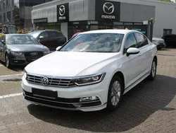 Weiß Gebraucht 2016 VW Passat Highline Limousine | 10.750 €