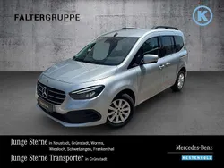 Helvinsilber Gebraucht 2023 Mercedes T180 Progressive Van / Kleinbus | 24.990 € (Guter Preis)