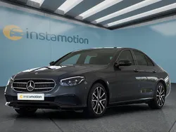 Grau Gebraucht 2022 Mercedes E200 Limousine | 36.799 € (Guter Preis)