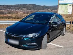 Grün Gebraucht 2016 Opel Astra Limousine | 7.000 € (Etwas zu teuer)